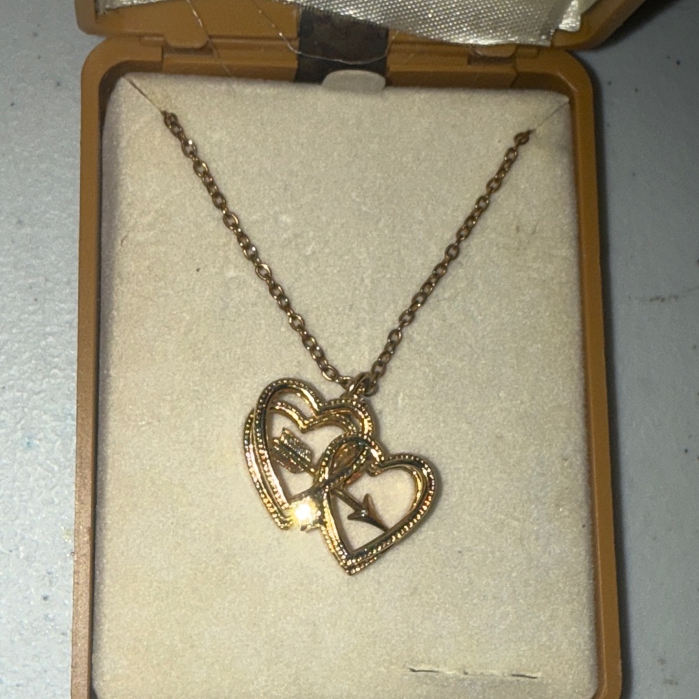 Vintage 14 KT H.G.E. (Heavy Gold Electroplate) necklace by Styles by Smart.